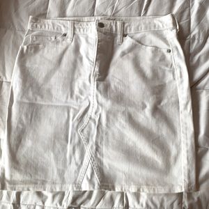 White denim skirt